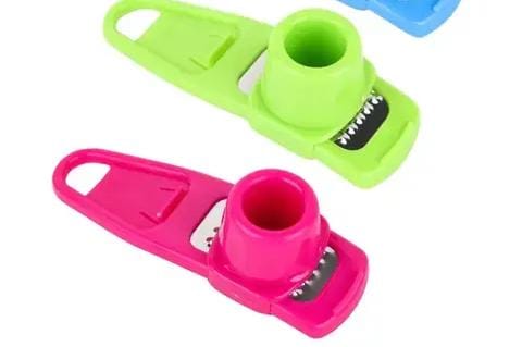 Garlic/ginger grater 🔆easy to use and
 healthy Colours available - pink and green 
Check video attached