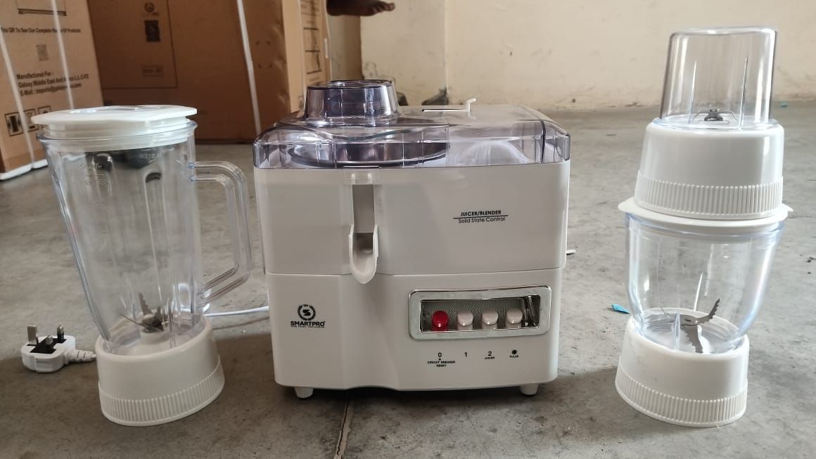 4 in 1 Smart Pro Juicer 🥏With Juicer, Blender, Chopper and Grinder 🥏 Low Noise 🥏500 Watts