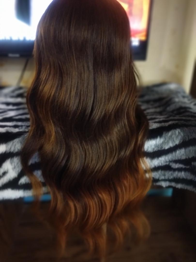 this is a 4 by 4 hd closure wig,  available in color 1/2/350colors, cañ be washed, heat styled and tonged.  please do not dye. use a wide tooth comb to detangle  your wig
