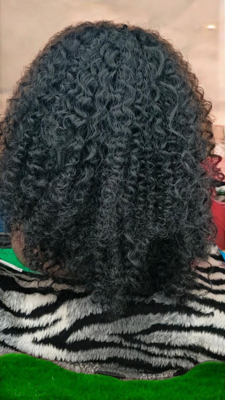 synthetic frontal wigs curly  long  as per the picture