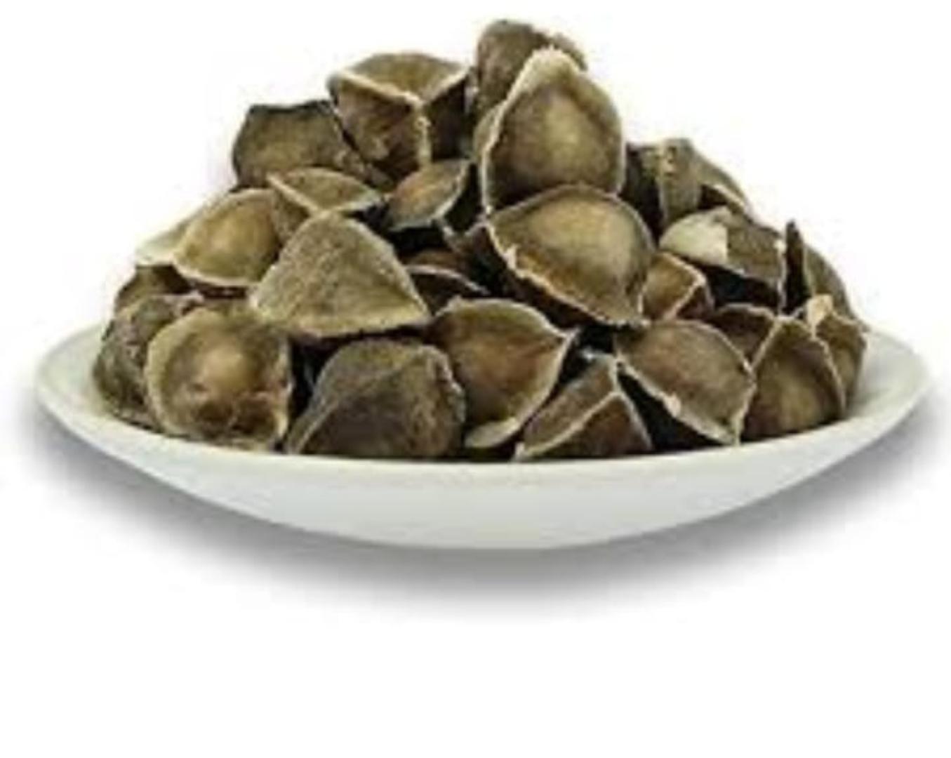 100%ORGANIC AND EDIBLE MORINGA SEEDS.