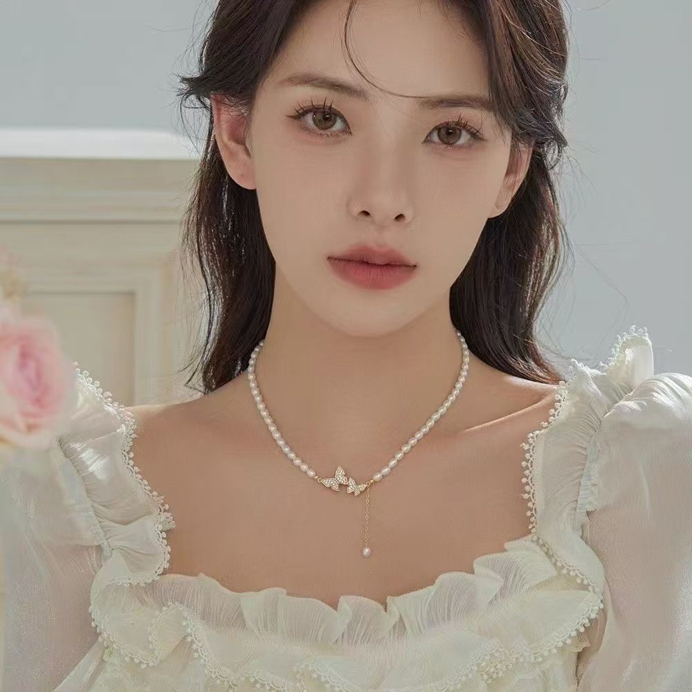 New arrivals * Fashionable pearl necklace, ladies' niche sweet necklace, high-end light luxury zircon butterfly collarbone necklace, Lady gift