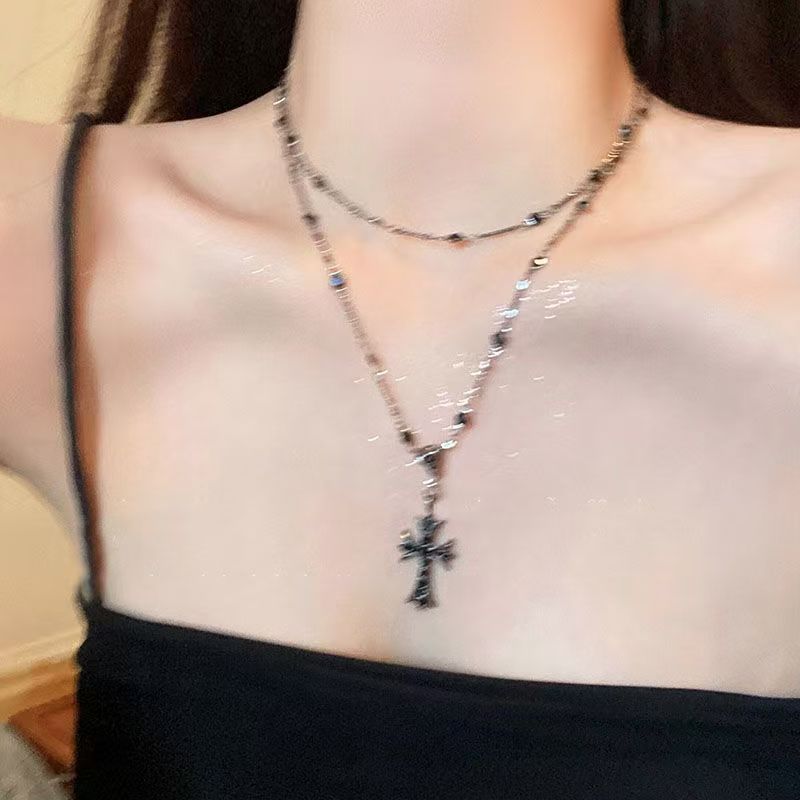 New Product Arrives 2-Layer Black Diamond Necklace Fashion Necklace Cross Pendant Necklace Lady Necklace Personalized Fashion Lady Jewelry