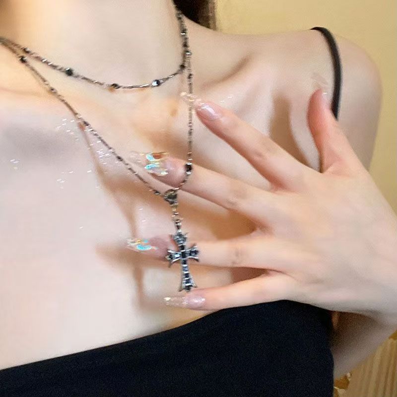 New Product Arrives 2-Layer Black Diamond Necklace Fashion Necklace Cross Pendant Necklace Lady Necklace Personalized Fashion Lady Jewelry