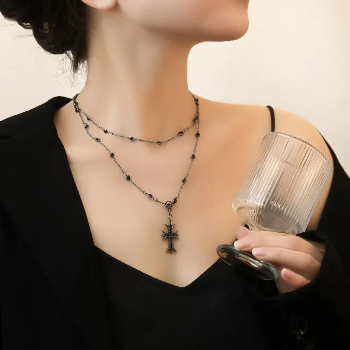New Product Arrives 2-Layer Black Diamond Necklace Fashion Necklace Cross Pendant Necklace Lady Necklace Personalized Fashion Lady Jewelry