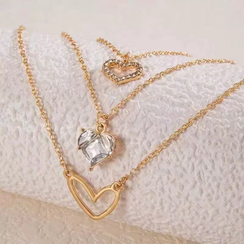 New Arrival3-layer women's necklace, fashionable crystal women's necklace pendant, 3 popular multi-layer metal collarbone chain accessories, gift necklaces, selected girls' gifts