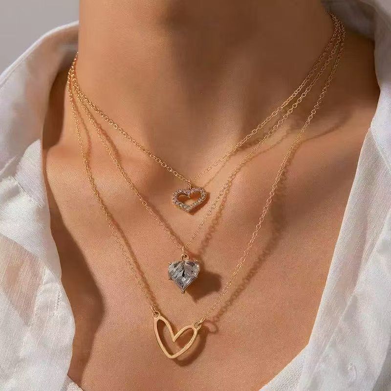 New Arrival3-layer women's necklace, fashionable crystal women's necklace pendant, 3 popular multi-layer metal collarbone chain accessories, gift necklaces, selected girls' gifts