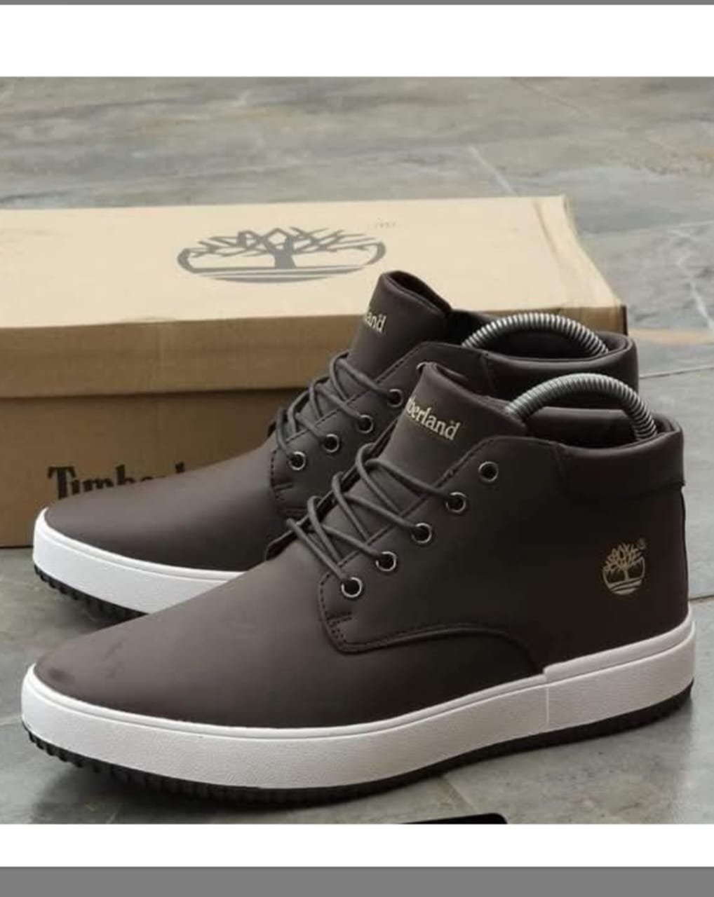 Durable and Stylish Brown Leather Timberland Boots for Men - Waterproof, Slip-Resistant, and Comfortable Footwear for Casual Outfits and Outdoor Activities - High-Quality Leather Boots