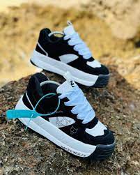 LATEST/ORIGINAL/🔥🔥 High quality naked WOLF ⚡L breatherble sneakers Multicoloured fashioned UNISEX ladies mens and kids fashioned classic sneakers shoes🔥all colours available very 🔥NAKED WOLF🔥