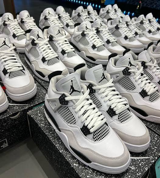 New Arrival Air j4 Retro Unisex Sneakers, Best Quality Fashion Men's Shoes/ Women's Shoes Unisex AJ4 Sneakers