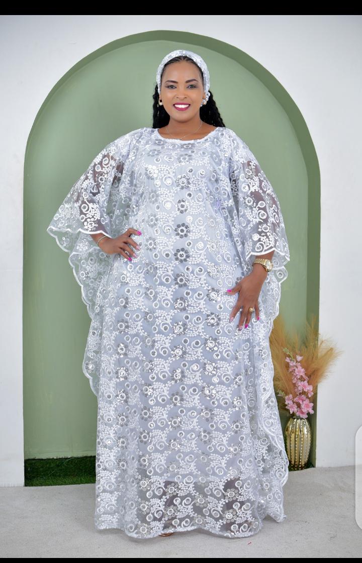 Restocked due to high demand...
Fast selling.....💯
Stunning & Elegant latest floral heavy lace maxi dresses....💃
Quality top-notch has a quality inner full lining 👌
Free size (one size fits all,*44