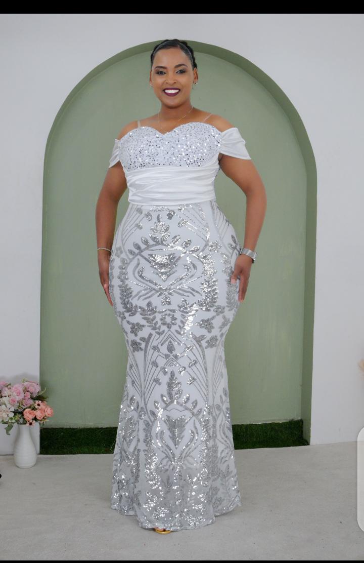 *‼️‼️🔥Dinner Dress🔥🔥🔥*
Sizes M-3xl
@3600