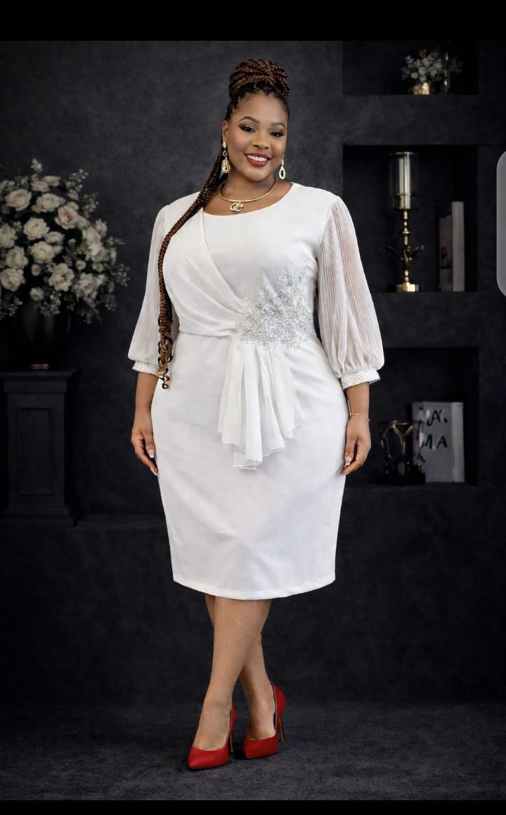 🎀 NEW NEW NEW ‼️
❤️❤️This is not just a dress but a whole mood
🌼 Pretty straight dresses 
🌼sizes:44 to 52
🌼 Perfect office and casual wear 
Price 2900