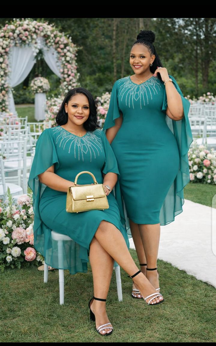 This one is 🔥 🔥 in East and Central Africa
It's a dress and chiffon cover-up
Nguo ya heshima sana
Don't miss out my loves
Size 46 to 54
Price 2800✅✅