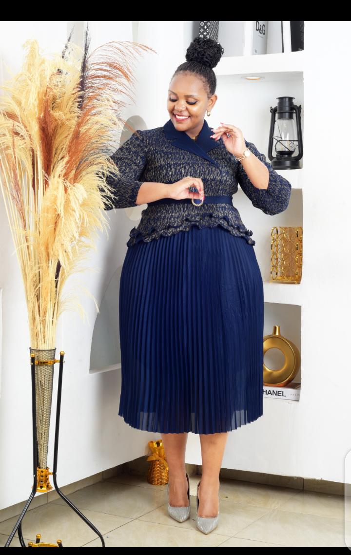 ‼️🔥 New arrivals‼️
Giving Rich auntie vibes🥰
Perfect for any event👌🏾
Elegant miyaki dress 
Free size; can fit 46-58
Price 3400