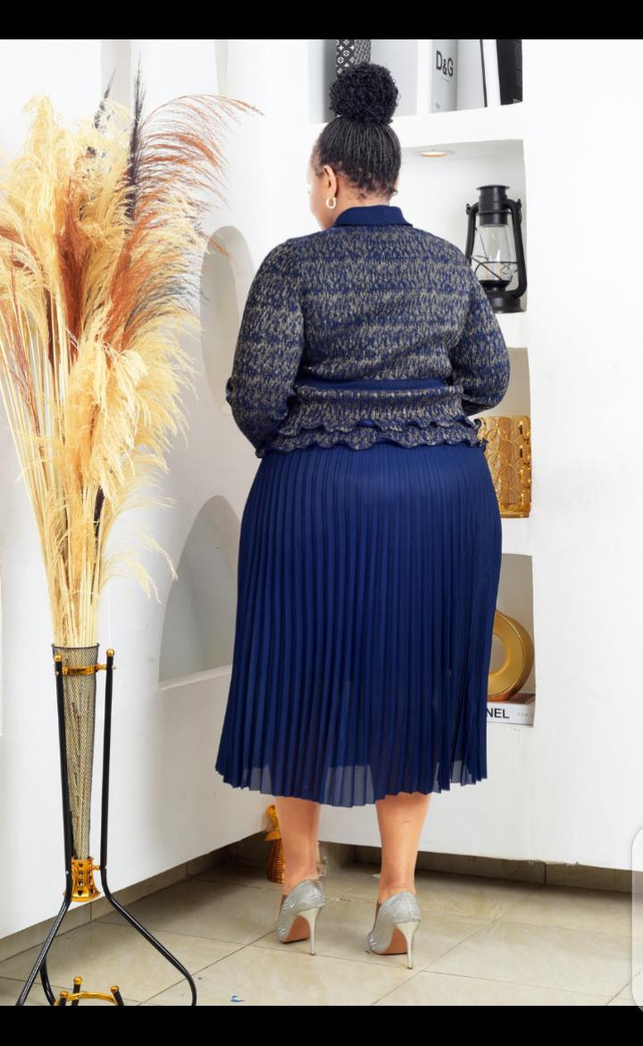 ‼️🔥 New arrivals‼️
Giving Rich auntie vibes🥰
Perfect for any event👌🏾
Elegant miyaki dress 
Free size; can fit 46-58
Price 3400