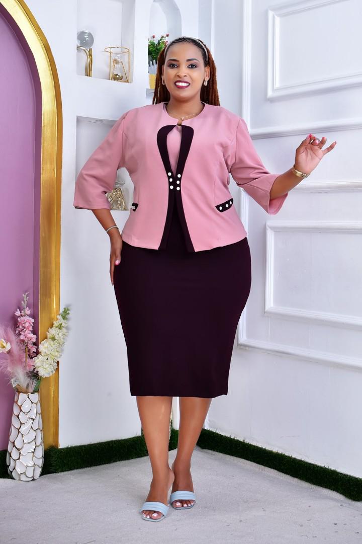 Every woman deserves to look confident and elegant at work. 
Our official dresses are designed to give you style, comfort, and class all in one
Lovely two piece dress and detachable coat 
Size  46 4
