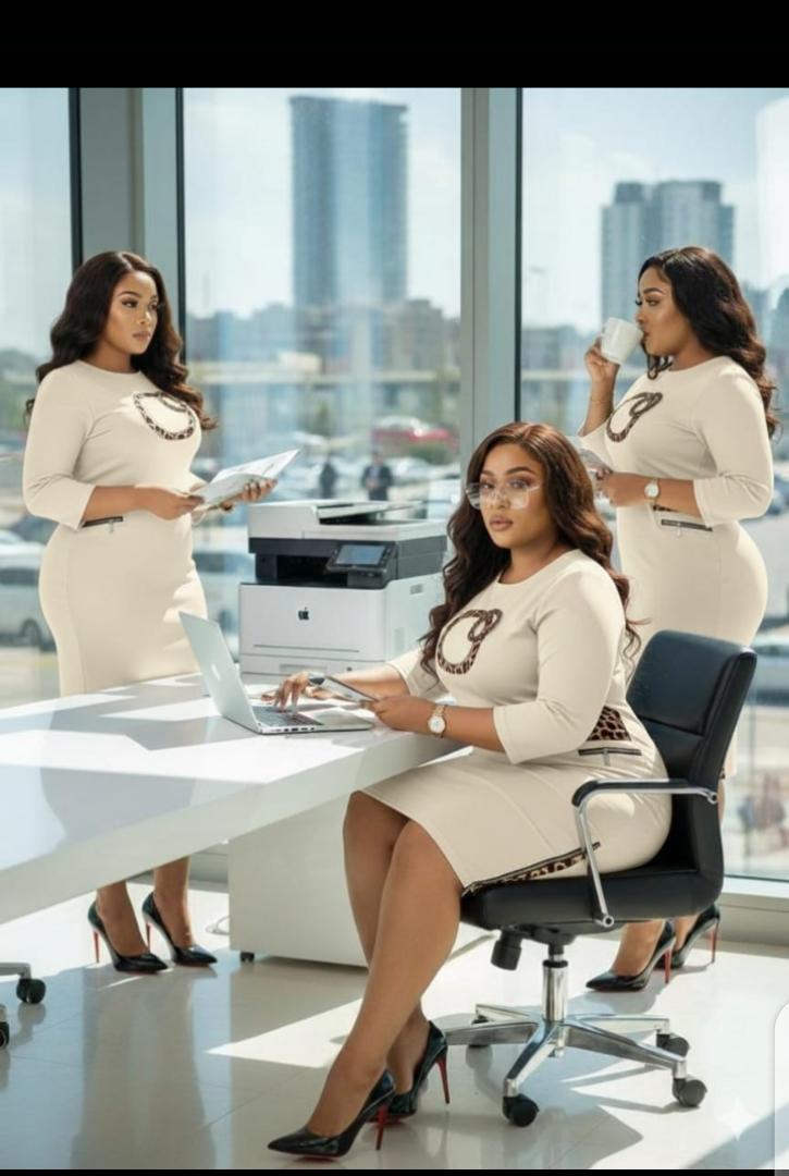 Step out in style with our quality official dresses 👗✨
Perfect for work, meetings, and classy occasions 💼💃
Sizes 44-52 
Price @ 2900