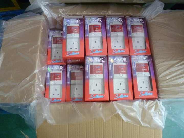 【Special Offer】TV Guard/DVD Guard - White Fridge Guard FK 13A Fridge Guard Electronics Blue Low Voltage Stabilizer Default Surge Protector Voltage Protector for Home Appliances High