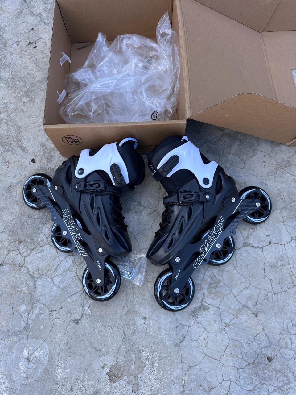 Original Papaisonl3 wheel roller  skating shoes 100mm unisex (text us you original size in the chat box)