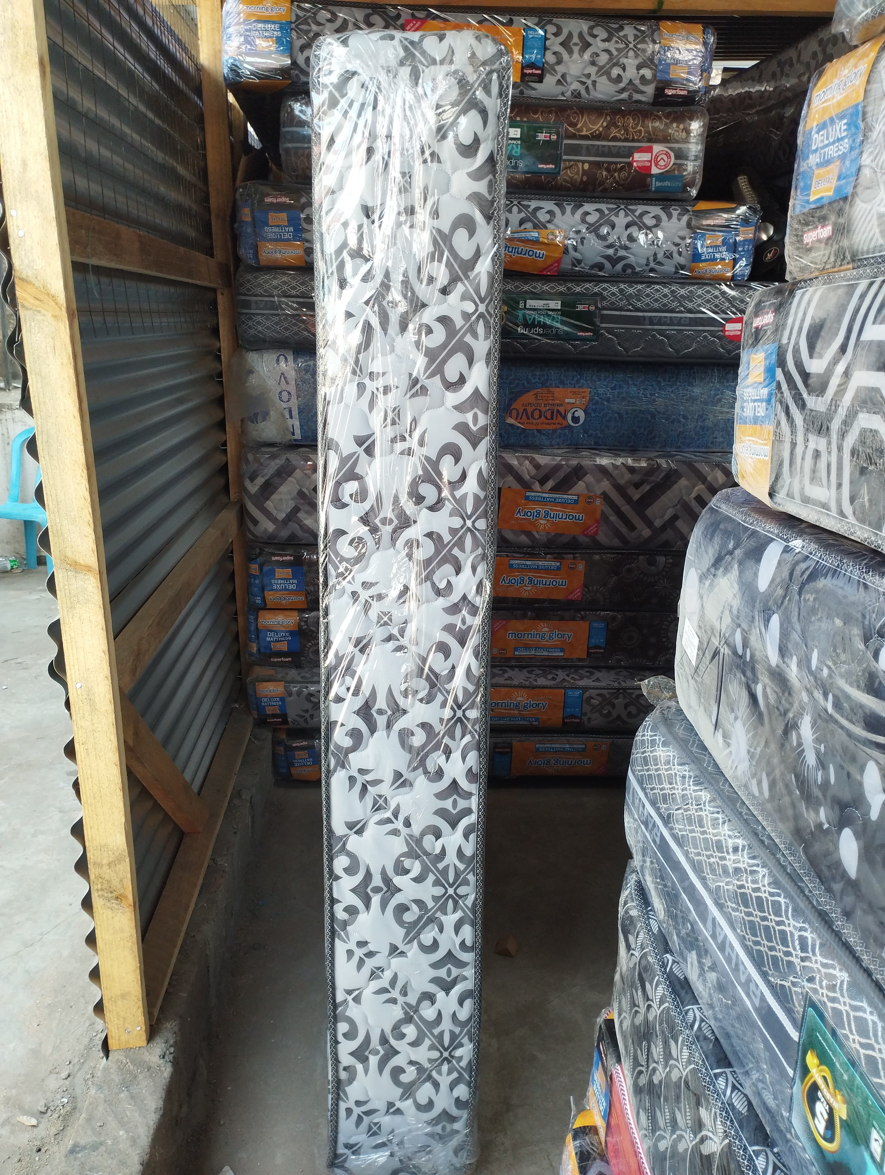 4×6×10 inch quilted Morning Glory Superfoam Medium density mattress with a 4by6 single woolen duvet