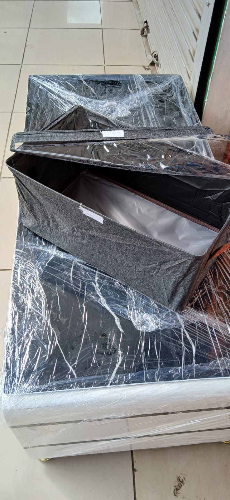 Collapsible Fabric Organizer with a Cover / Storage basket