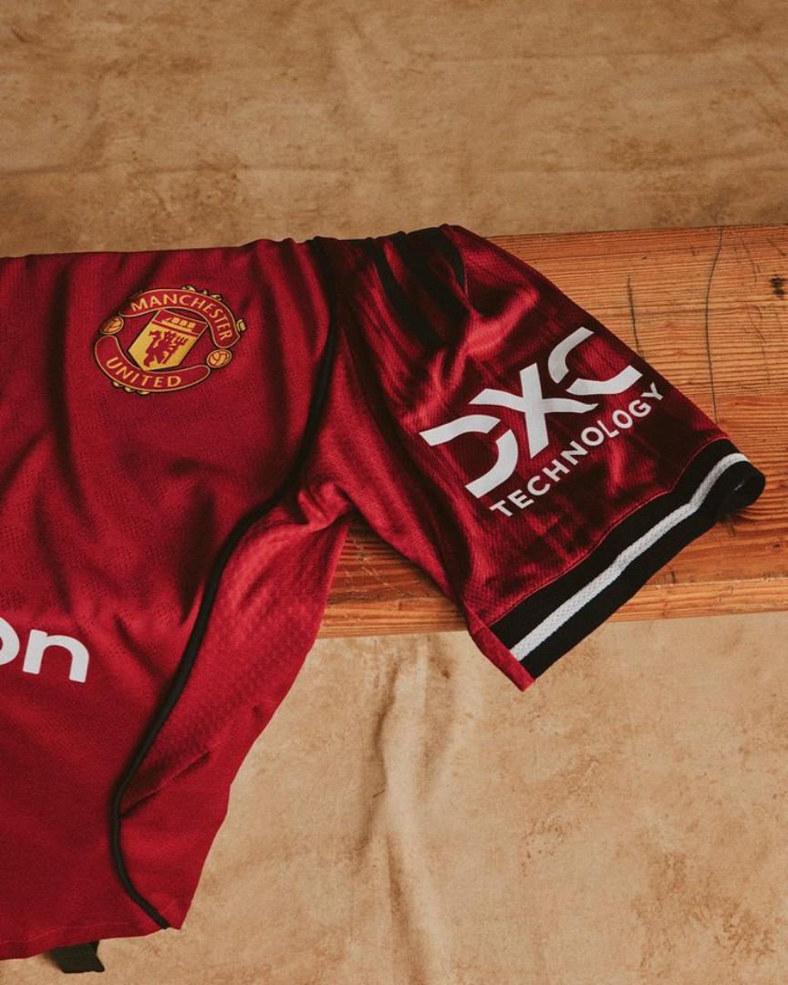 Manchester united Large home kit