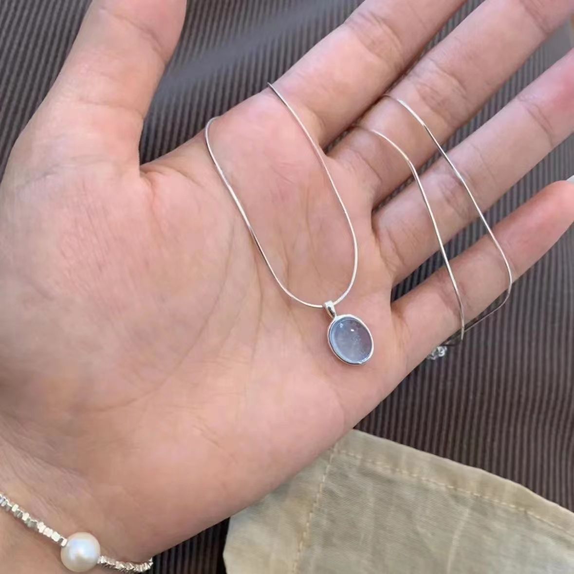 Moonlight style natural stone necklace for Women in 2024 new light luxury minority collarbone fashionable chain female snake bone chain sweater chain accessories