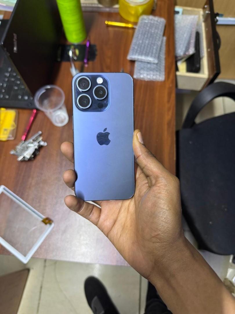 iPhone 15 Pro 1TB Dual SIM with Replaced Screen – Unmatched Storage, Advanced A17 Pro Performance, Dual SIM Flexibility, and Premium Titanium Design