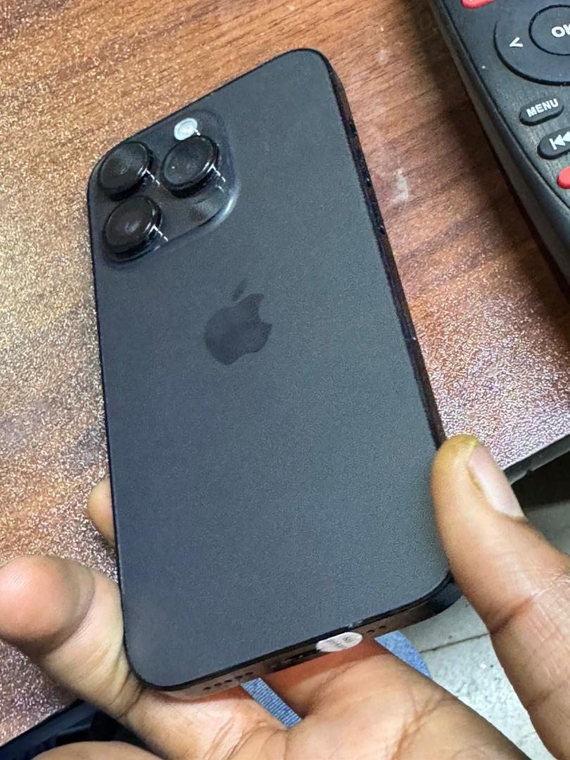 Apple iphone 14pro 256GB +6GB with Face ID Smart Phone mobile phone iPhone14PRO 6.7-inch 48MP+12MP Camera SmartPhone iPhone 6GB +256GB