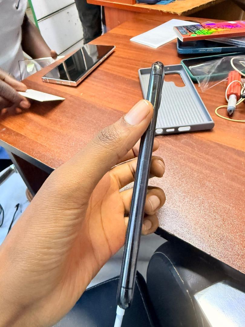 Refurbished Apple iPhone 11 Pro max  512 or 256G + 4GB 4G Face ID  Smartphone Face ID Unlock 6.5 Inch+4G Refurbished Phone
