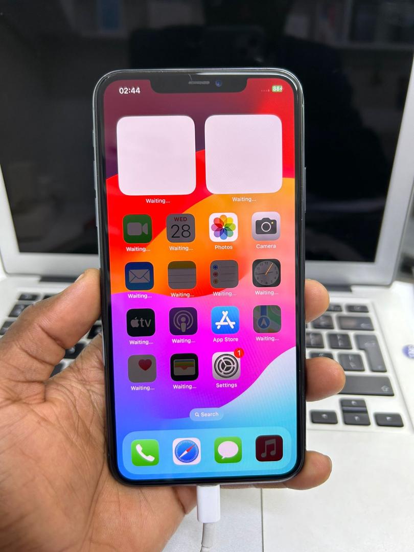Refurbished iPhone 11 Pro Max 256GB – Original | Unlocked | Face ID OK | Best Price in Kenya