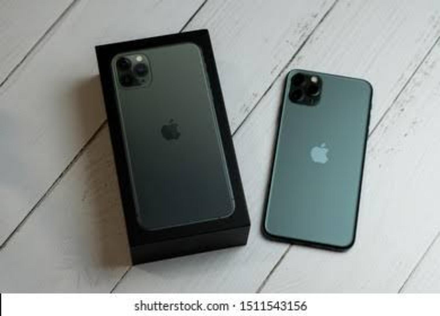 Apple iPhone 11 Pro (256GB) - Premium Smartphone with Triple-Camera System and A13 Bionic Performance