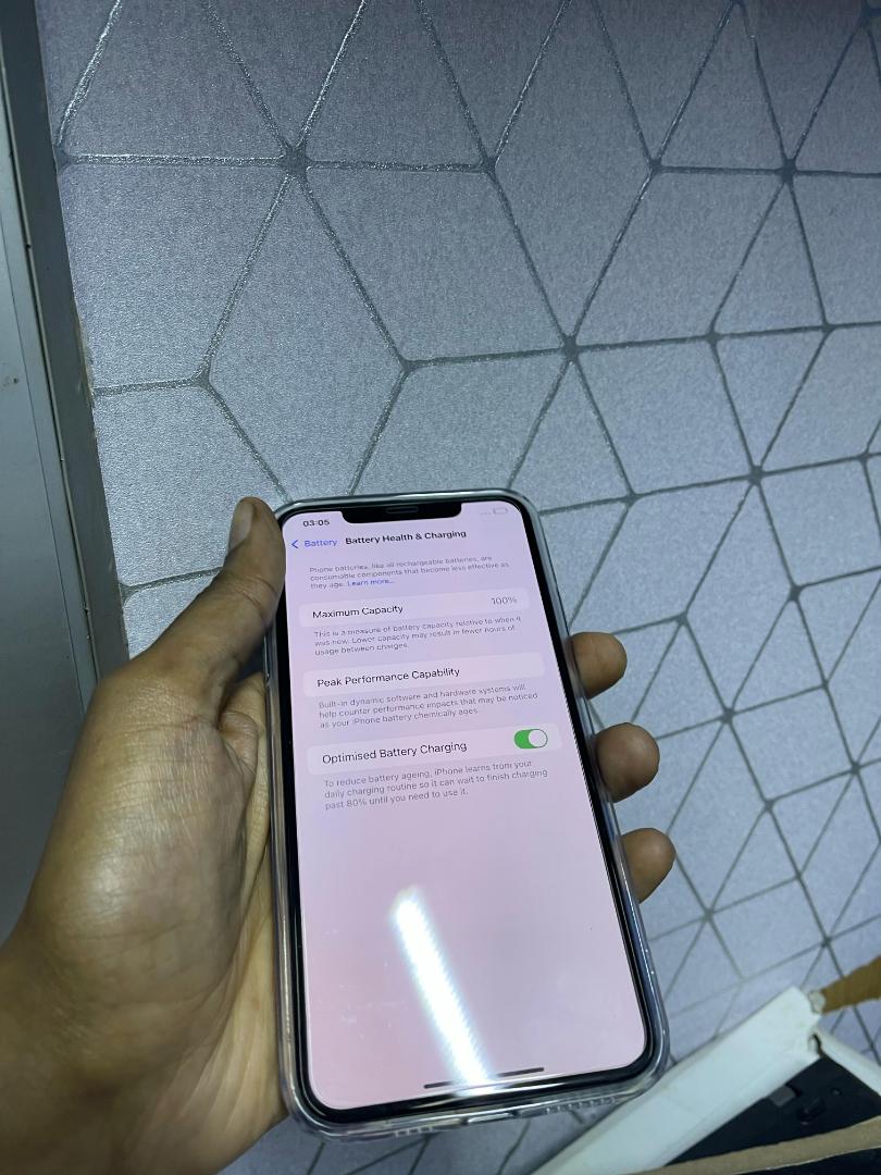 New Apple Iphone 11 Pro Max 256GB + 6GB smartphone 4G dual network Face unlock all oriiginal