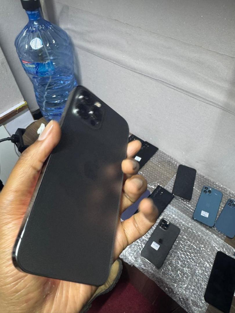 Refurbished Apple iPhone 12 Pro Max 256GB + 6GB Smartphone Face Unlock 6.7 Inch+ 5G All original Refurbished Phone