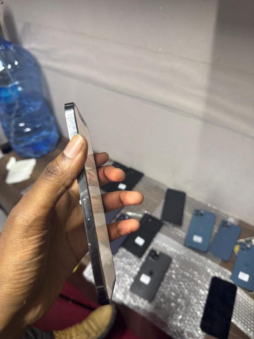 Refurbished Apple iPhone 12 Pro Max 256GB + 6GB Smartphone Face Unlock 6.7 Inch+ 5G All original Refurbished Phone
