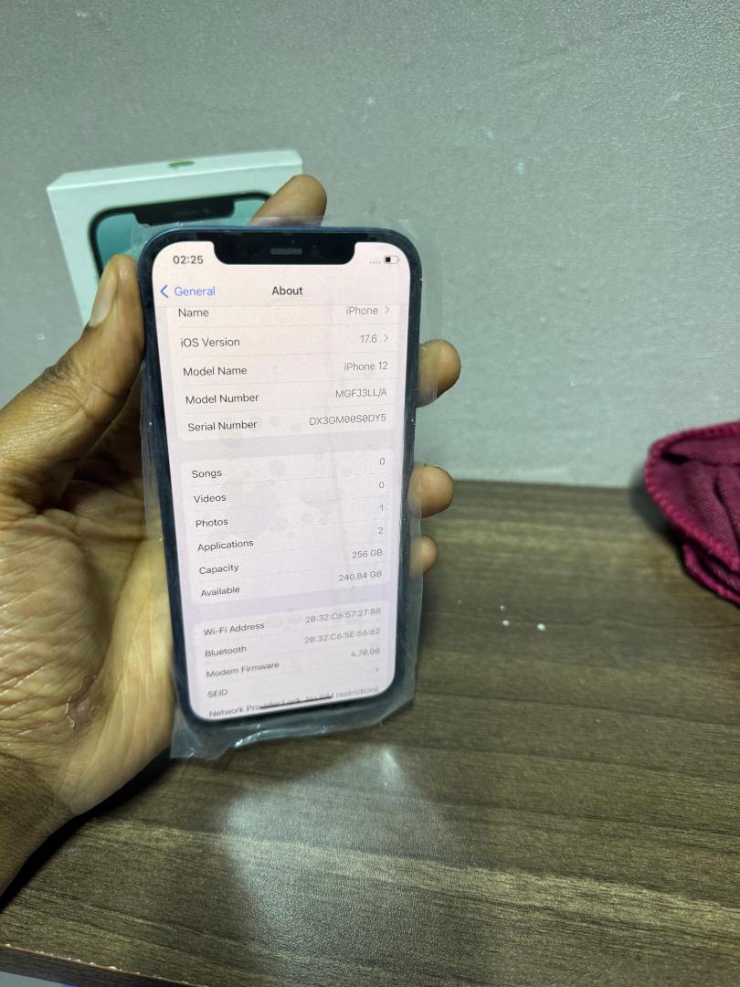 Apple iphone 12 256gb  All original Face ID perfect 6Gb ram smartphone 5G connectivity Apple  ios 18 6.1 inchs