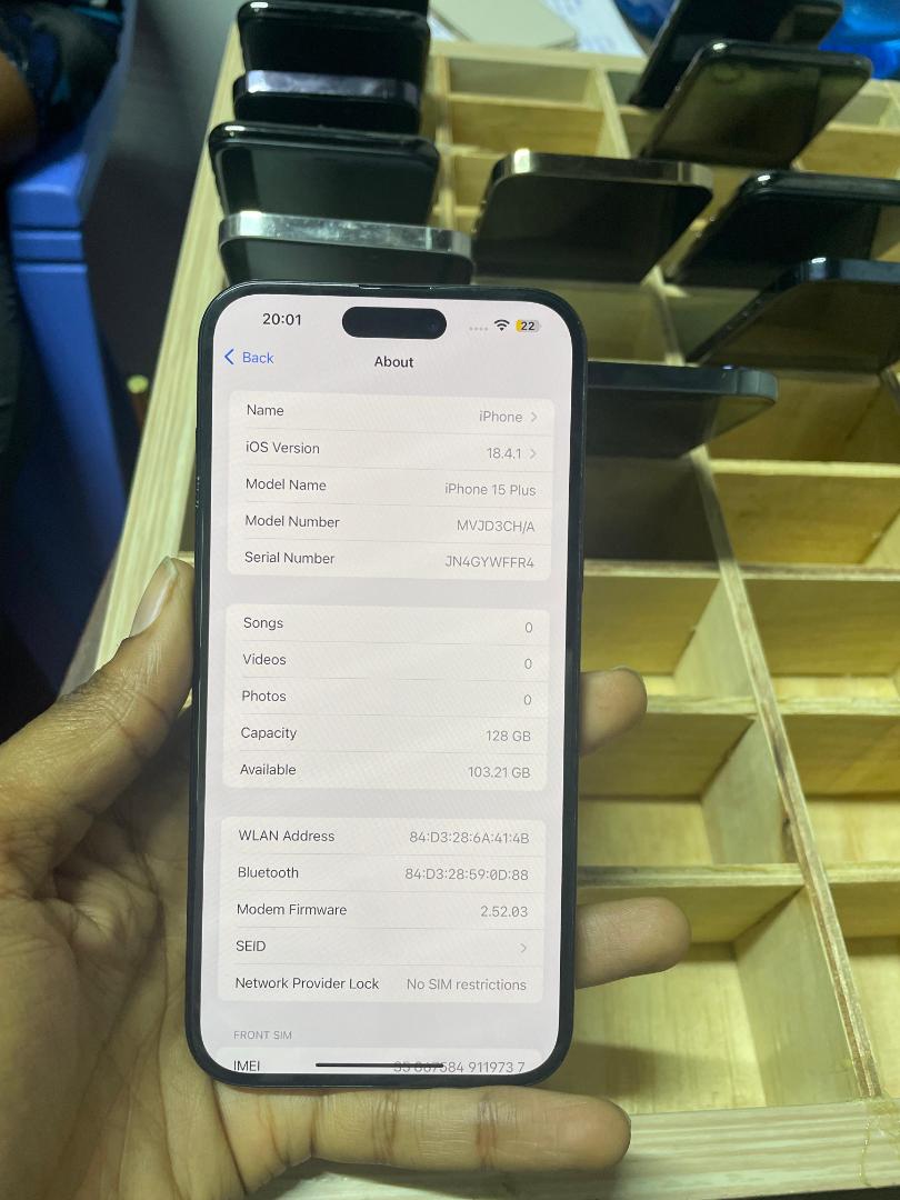 iPhone 15 Plus 128GB Black 5G smartphone Flagship best battery life.
