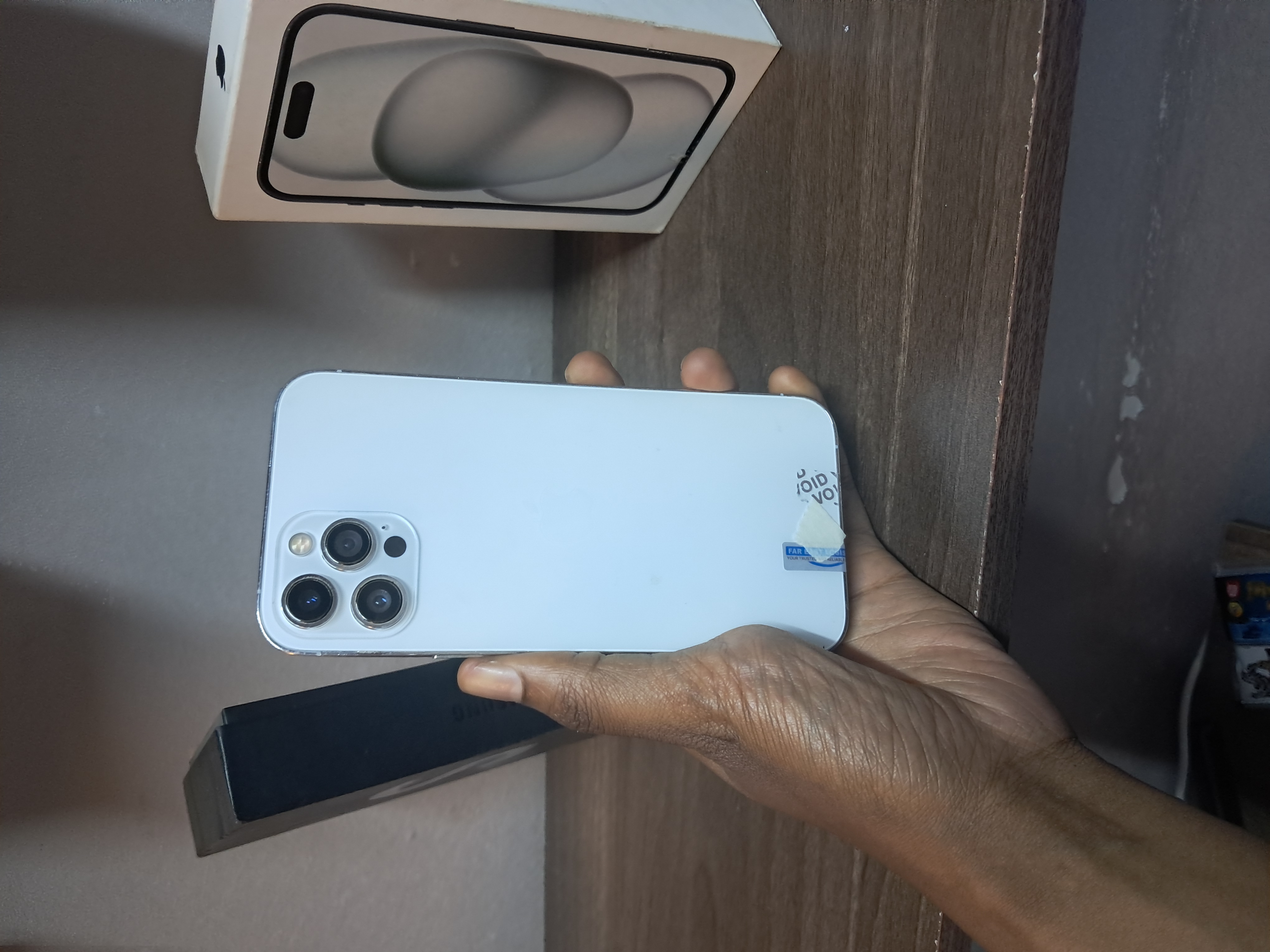 Refurbished iphone 12promax 6gb + 256gb with Face ID smartphone  5G Networks random colours