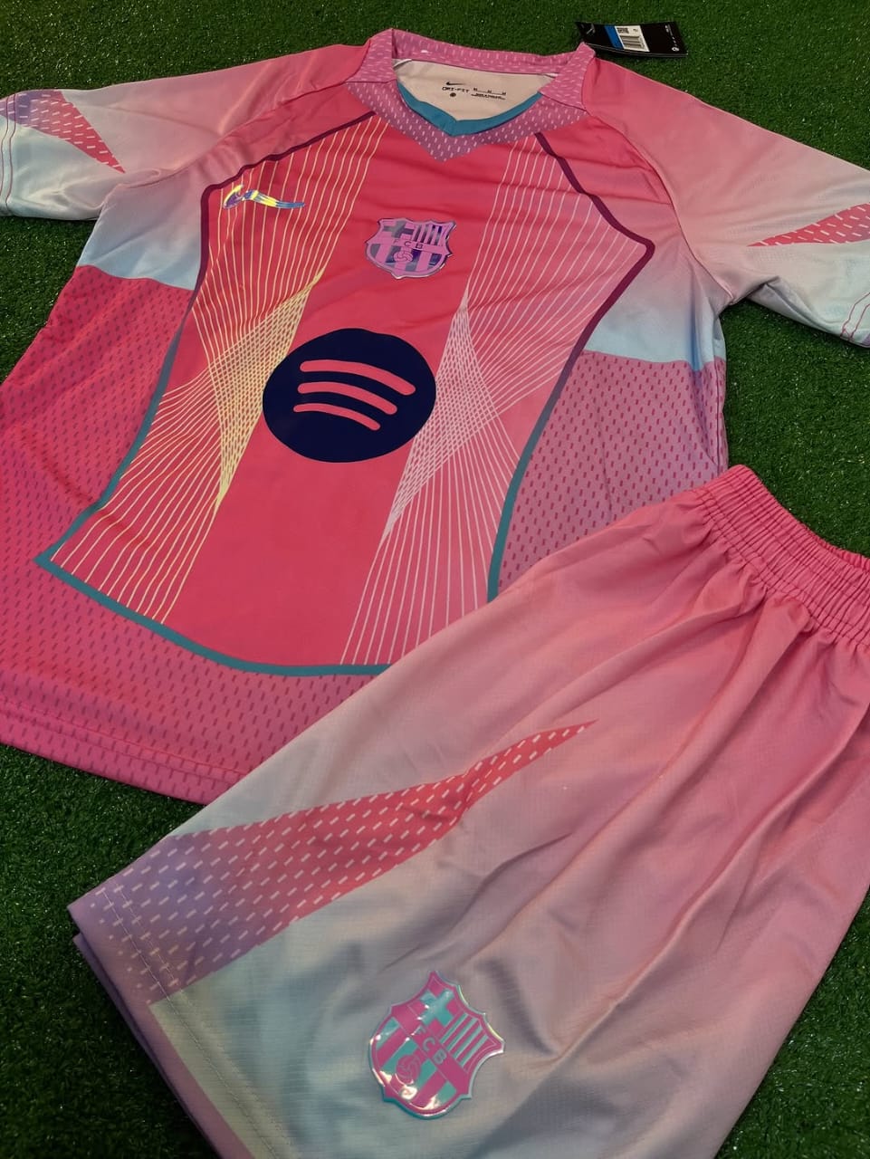 Barcelona Aurora special edition pink jersey for kids full set jersey plus shorts kit 25/26 New Season Jersey Authentic product