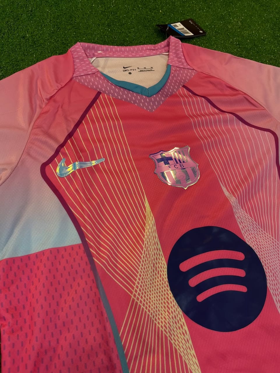 Barcelona Aurora special edition pink jersey for kids full set jersey plus shorts kit 25/26 New Season Jersey Authentic product