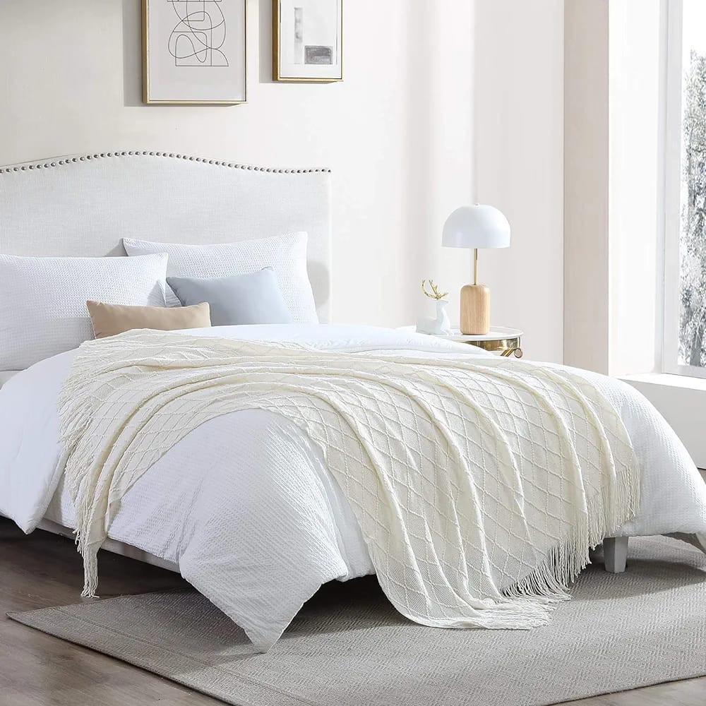 OFFER! High-Quality Knitted Throw Blanket with Tassels – Soft, Cozy & Stylish | Perfect for Sofa, Bed or Travel – Elegant Home Décor Accent for All Seasons