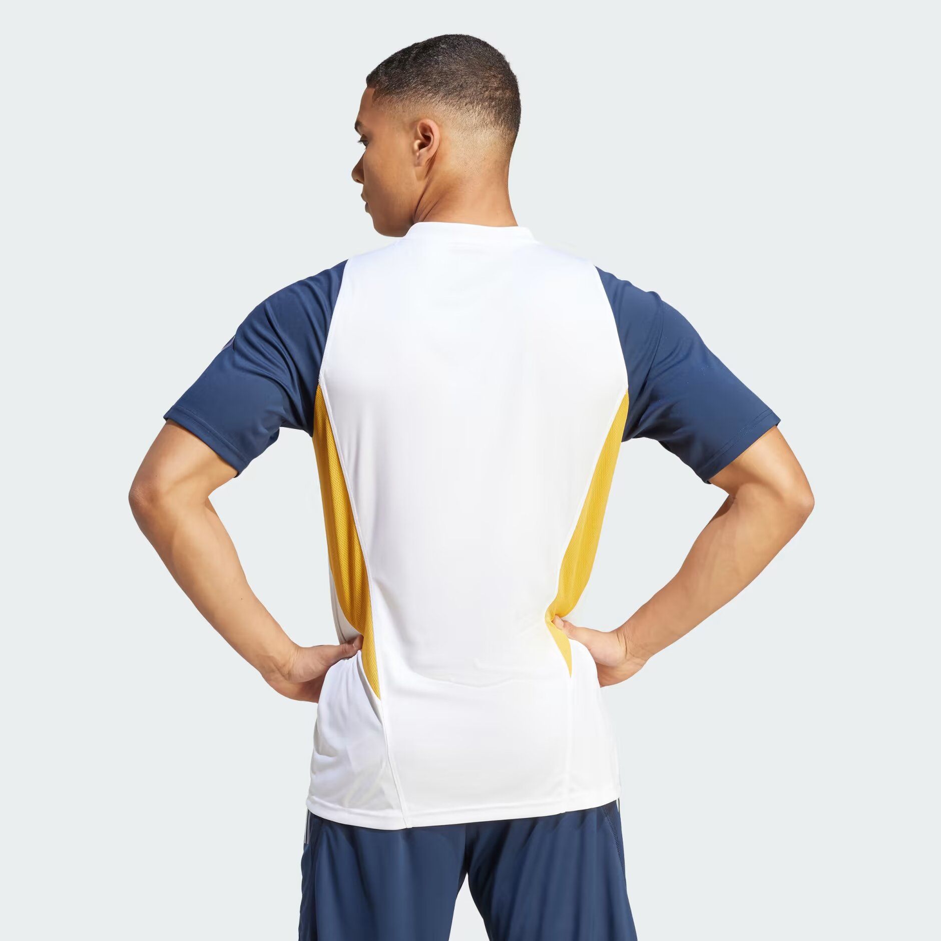New Season 2025 Real Madrid Pre-match Training Kit Jersey - Stay dry Technology                      .
