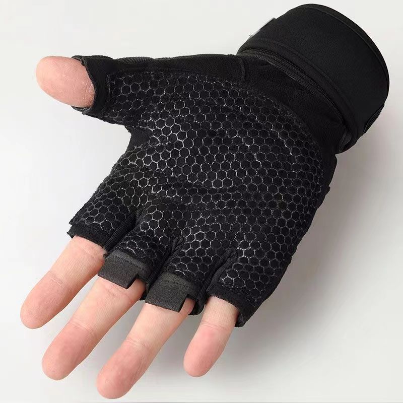 New Cycling/Gym Workout Half-finger Gloves for Men and Women - Cloth Soft Mesh Breathable Hand Gym Gloves                                                                                              .