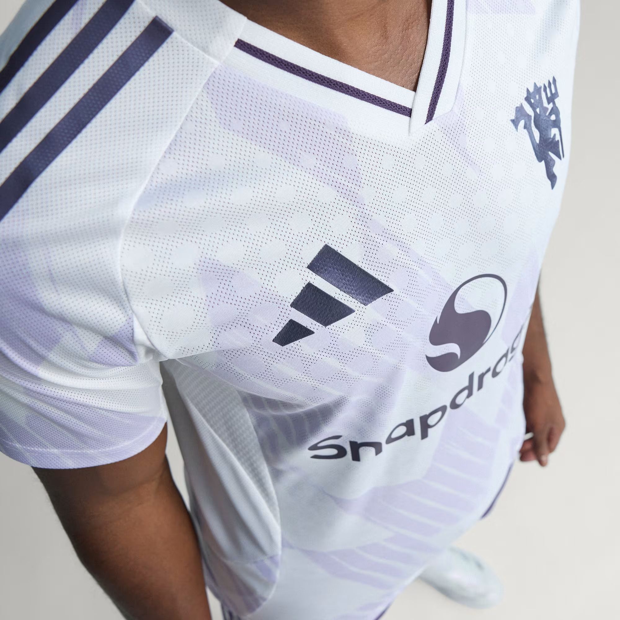 New Manchester United Away 2025/26 Player Version Jersey Premier league Football Soccer Shirts                          .