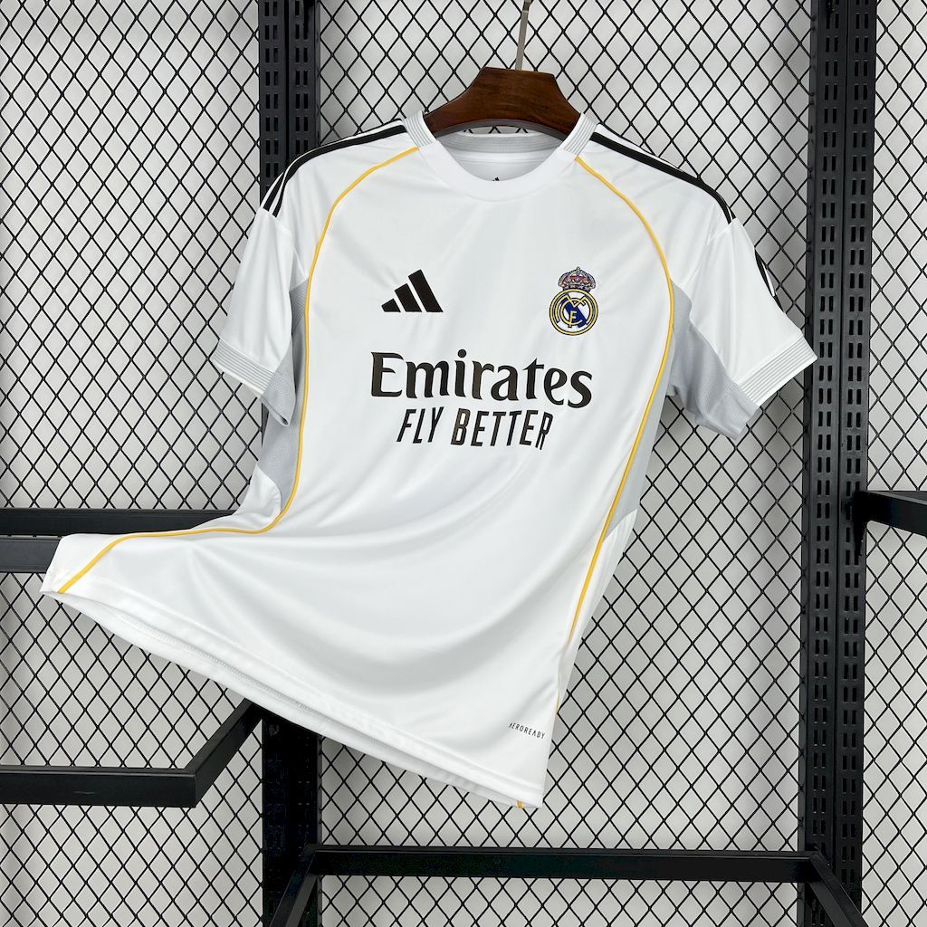 New Real Madrid Fan Jersey La Liga 2025-2026 Season Football Soccer Jersey Kits                                     .