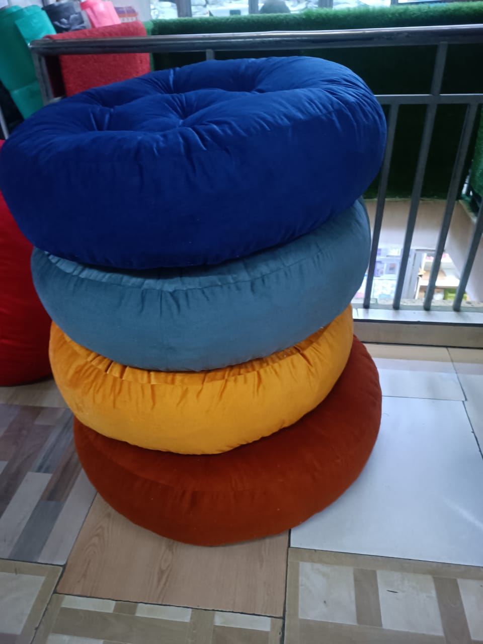 Round floor pillows