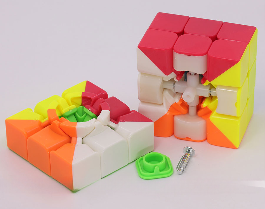 3*3*3 RUBIKS CUBE/MAGIC CUBE/STRESS RELIEVER/SPEED CUBE/ 3X3 STICKERLESS MAGIC CUBE/ RUBIX PUZZLE TOYS.