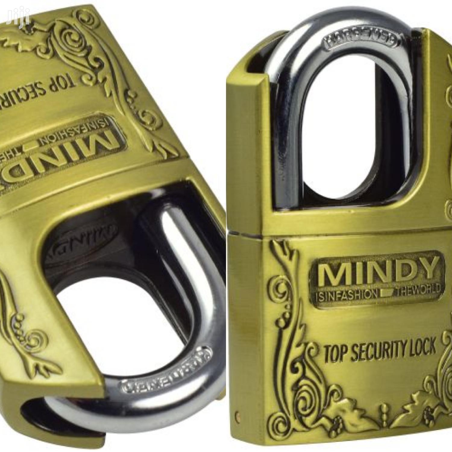 HEAVY DUTY ZINC ALLOY PADLOCKS WITH CONCEALED SHACKLES.