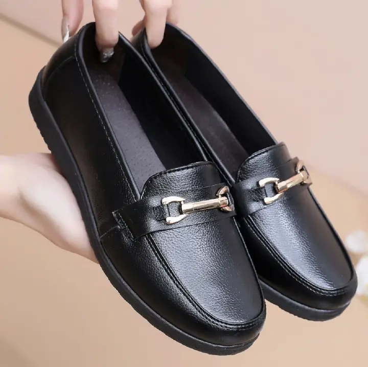 Women single shoes Ladies soft sole mother shoes non-slip flats Loafers walking shoes Classic color matching court shoes Local fast delivery